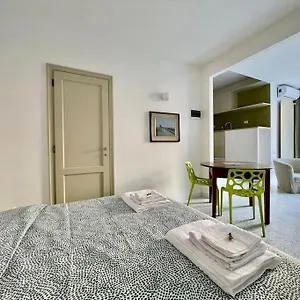 modern-apartment-navigli.italymilanhotels.net/